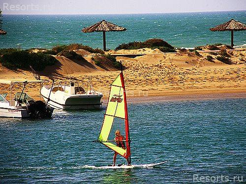 Al Hamra Fort Hotel & Beach Resort 51